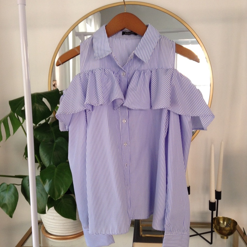 Cold shoulder ruffle top